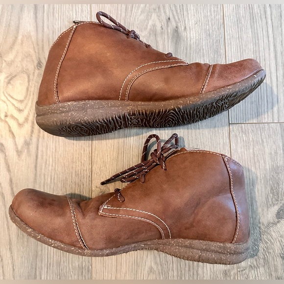 10 b.o.c. Born brown leather lace up ankle booties boots shoes moccasin clog - Picture 8 of 14